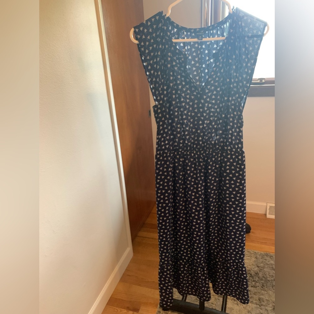 Blue and White Sleeveless Scoop Neck Midi Sundress